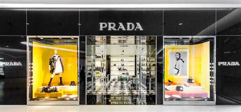 prada central world